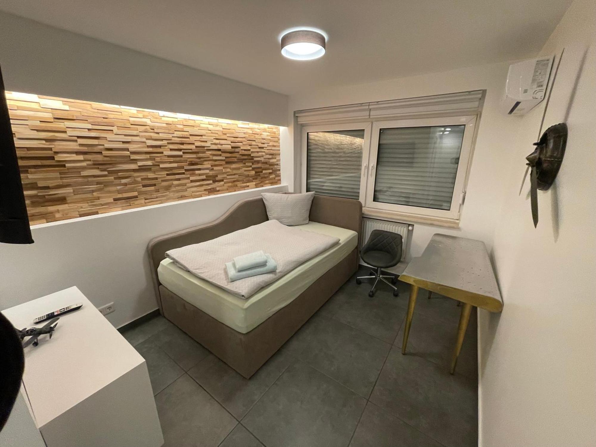 Aviators Guest House - Premium Room 施特劳斯贝格 外观 照片